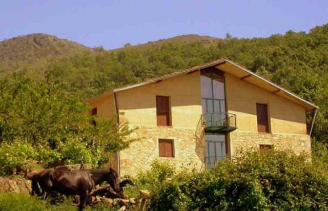 Albergue Aurora Boreal Casas del Monte Exterior photo